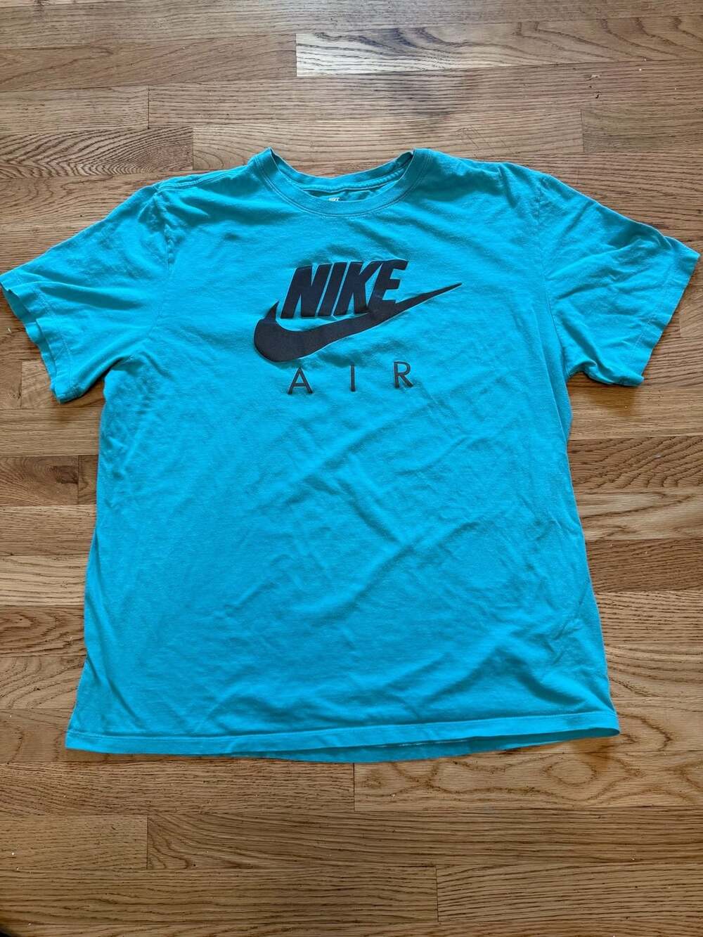 Nike Air The Nike Tee Size L Turquoise Blue Graphic T-Shirt